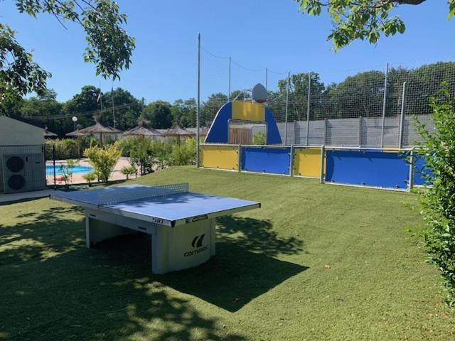 Camping Le Ruisseau Saint-André-de-Seignaux Buitenkant foto