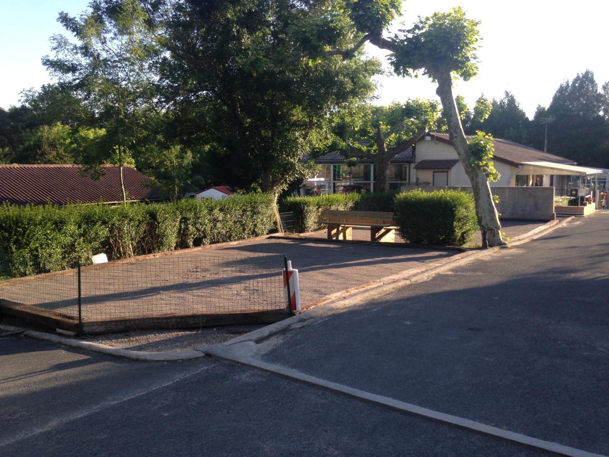Camping Le Ruisseau Saint-André-de-Seignaux Buitenkant foto