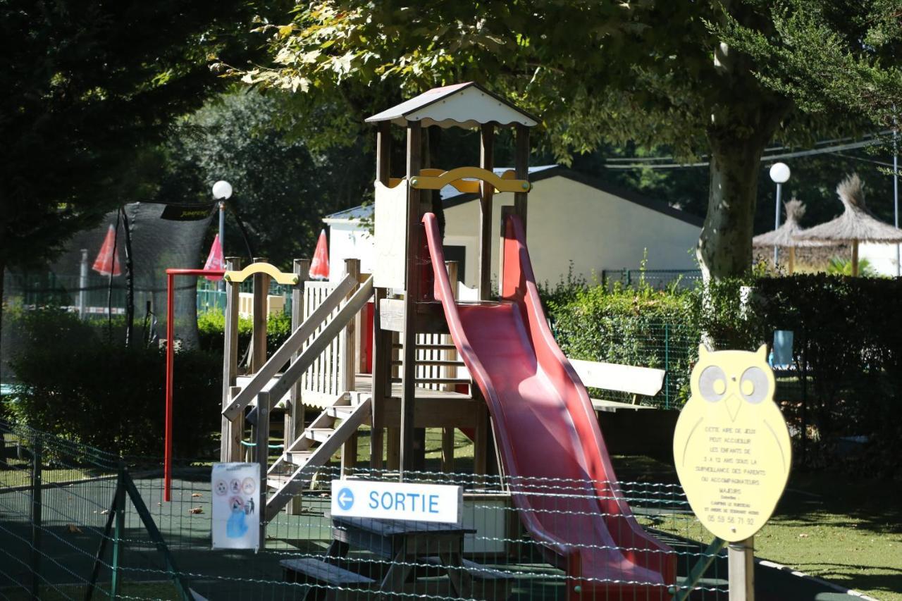Camping Le Ruisseau Saint-André-de-Seignaux Buitenkant foto