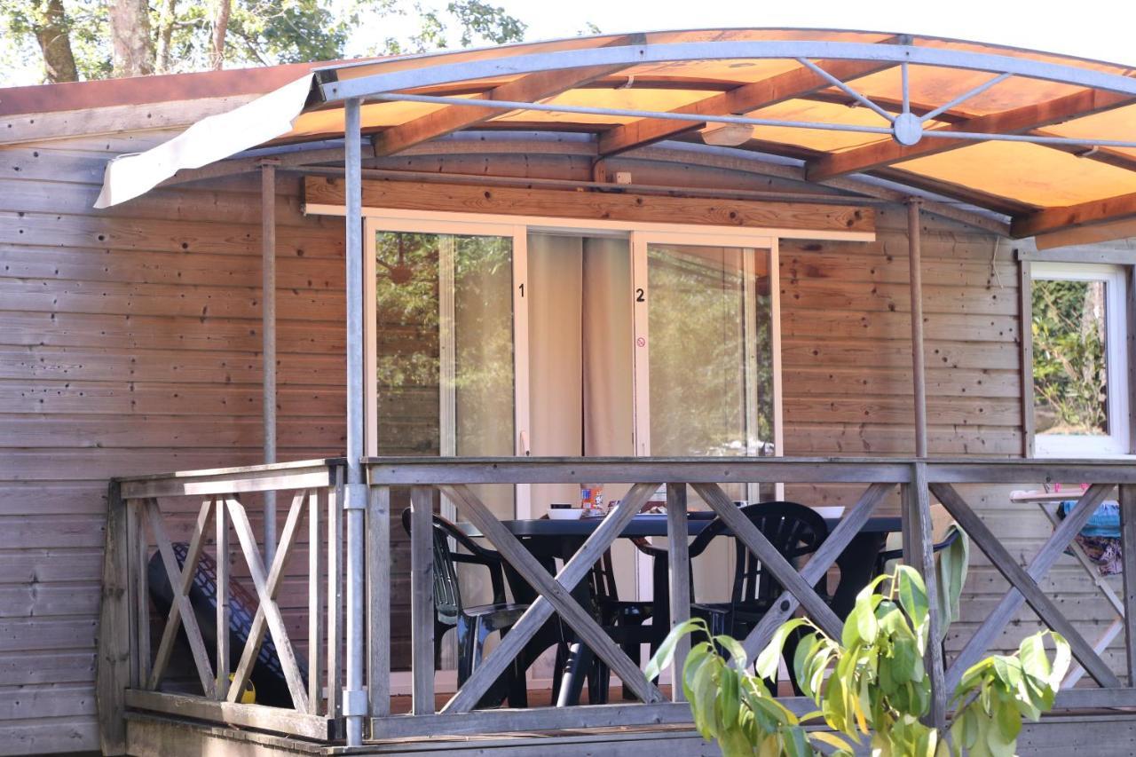 Camping Le Ruisseau Saint-André-de-Seignaux Buitenkant foto